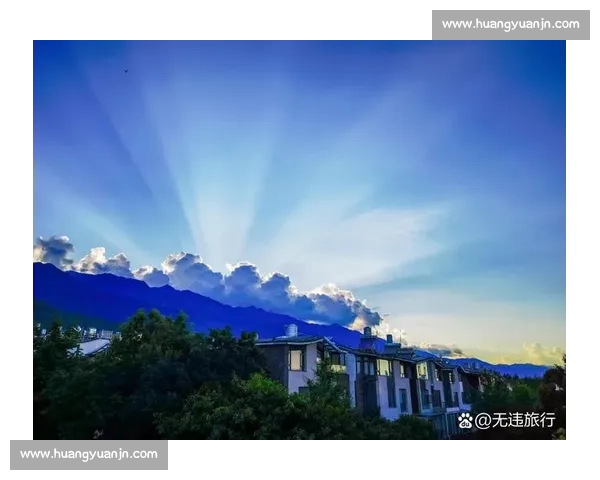 天空与太阳的对话：光影交织下的晨昏变幻与自然之美